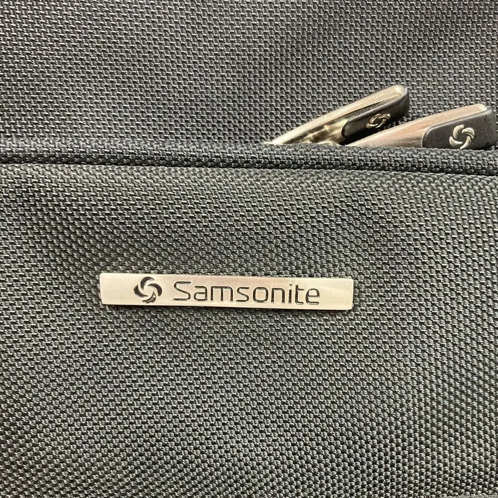 Samsonite Rolling Carry On-Black-2 Wheel-Extended Handle+Carry Han-Clothes Strap
